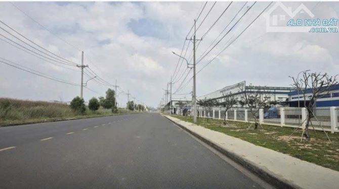 ♦️B.án lô đất gần 20.000m2 thuộc  Khu Công Nghiệp Hố Nai ,Trảng Bom ,Đồng Nai