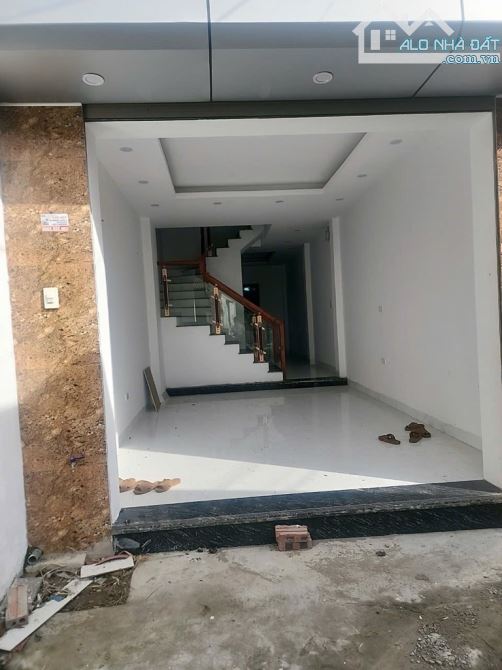BÁN NHÀ AN THƯỢNG HOÀI ĐỨC 42M2 CHỈ 5.2 TỶ - 4 TẦNG 4 NGỦ MỚI ĐẸP Ô TÔ QUA