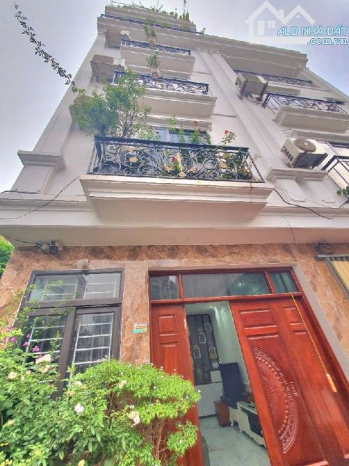 Bán nhà Hoài Đức Di Trạch 6 tầng ô tô đỗ cửa 33m2 chỉ 5.4 tỷ