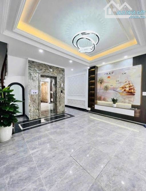 BÁN NHÀ THẠCH BÀN 50M2, 8.X TỶ, 6 TẦNG, THANG MÁY, KINH DOANH, Ô TÔ TRÁNH, CHỈ CẦN KHÁCH -