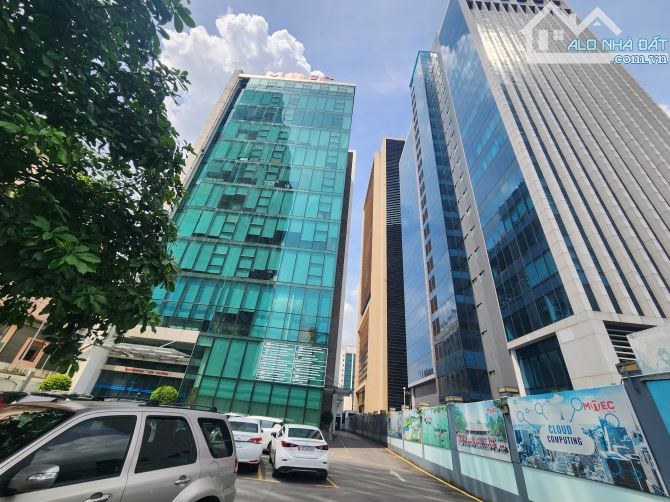 Bán tòa văn phòng siêu đẹp phố Hoàng Quốc Việt, 80m2 8 tầng, thang máy, ô tô vào hầm, 42 t