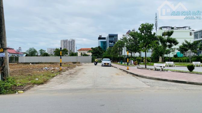 Bán đất dự án Tuổi Trẻ đường Lê Hữu Kiều Quận 2 cũ gần chợ Giồng (391m²) 115 tr/m²
