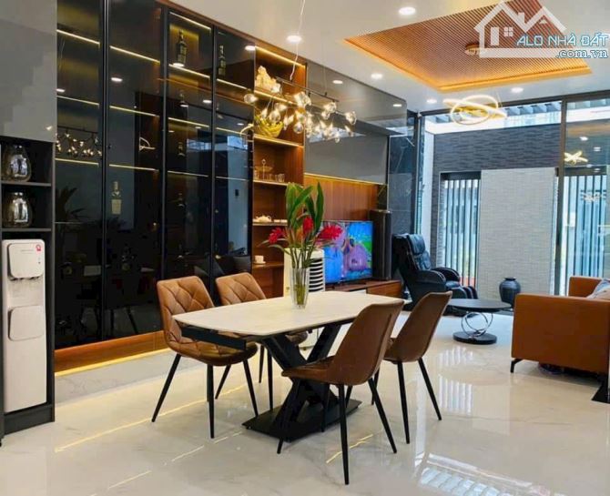 Biệt Thự Mini 4 Tầng 81m2 Đẹp Lung Linh Nội Thất Cao Cấp