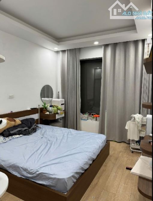 🔥 BÁN NHÀ ĐOÀN THỊ ĐIỂM 5M RA Ô TÔ, HÀNG XÓM SVĐ HÀNG ĐẪY, LÕI ĐỐNG ĐA 33M2 5 TẦNG, SĐCC