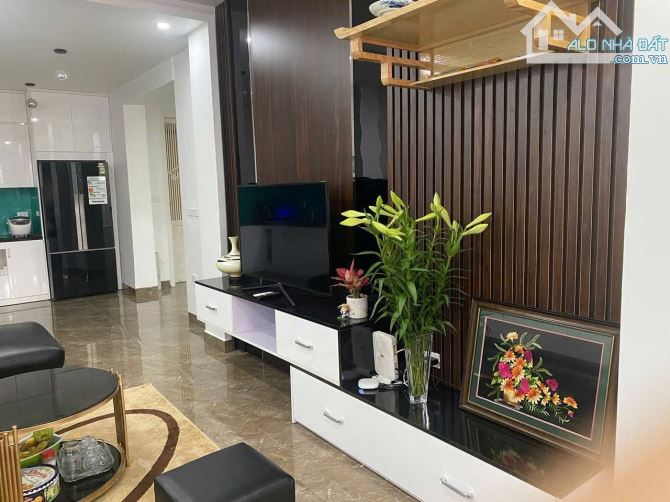 4.7 Tỷ Tập Thể Ba Đình💥2 Ngủ+WC Khép Kín💥Nhà Đẹp💥70m2💥Sổ riêng💥Có THƯƠNG LƯỢNG