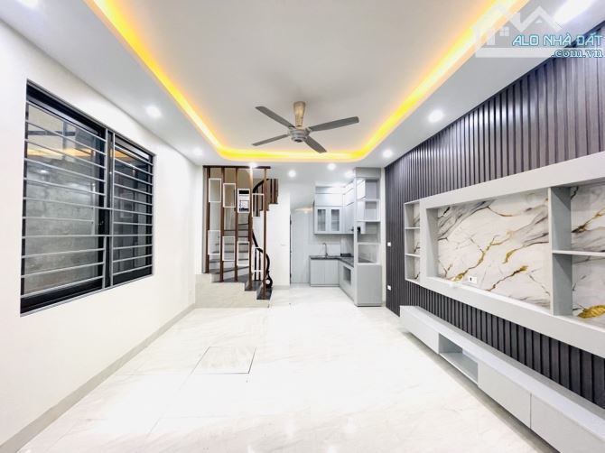 BÁN NHÀ MIÊU NHA - TÂY MỖ - Ô TÔ ĐỖ - FULL NỘI THẤT - 33M X 5 TẦNG - GIÁ 5,55 TỶ