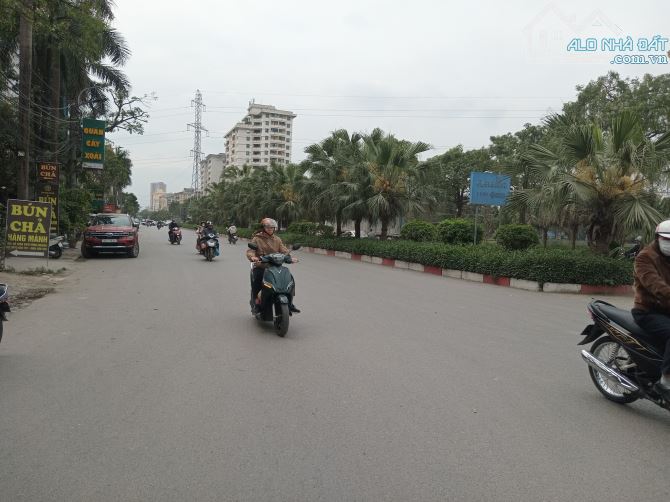 Bán đất MP Tân Mai (Đường Vành đai 2.5 sắp hoàn thành )1150m2, MT 30m,(Giá Đầu Tư - 90 tỷ)