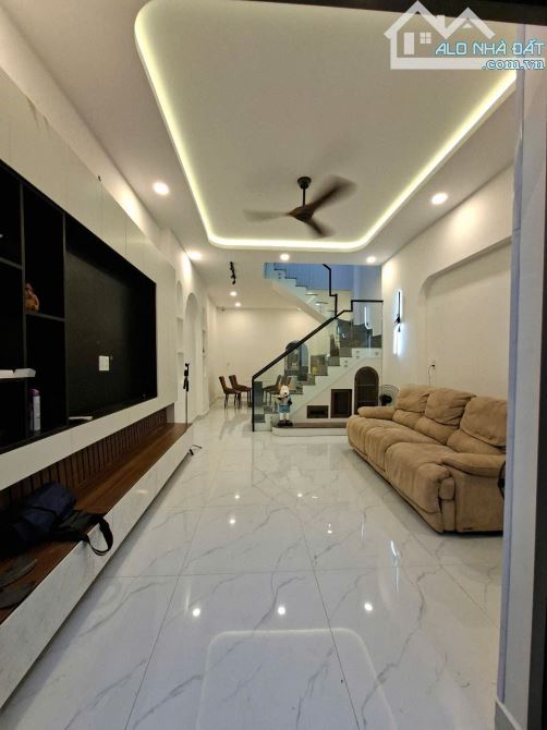 Gần ĐL Võ Văn Kiệt. 2 tầng (4x12m 48m²) hẻm ô tô 7m - chỉ 5 tỷ - giáp Q5, Q6, Quận 8, Tên - 10