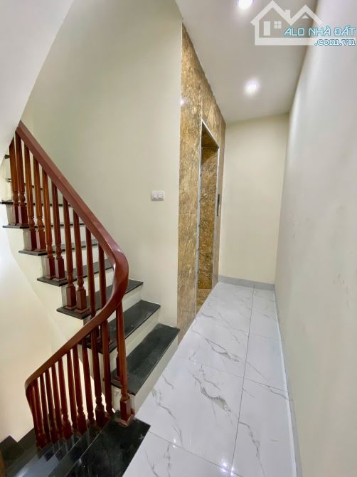 Bán nhà Bồ Đề, ngõ nông, 6 tầng thang máy, 38m2, mt 5m,hơn 8 tỷ gần hồ. - 10