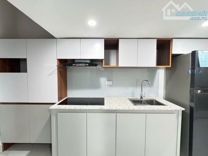 APARTMENT MẶT PHỐ - TÒA 10 TẦNG - 220M2 - MT 10M - 2 HẦM 8 NỔI -  DÒNG TIỀN 4 TỶ/NĂM - 11