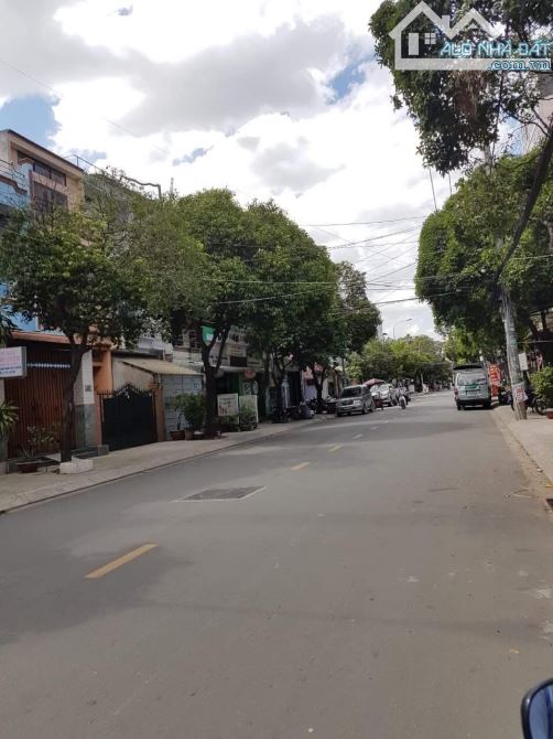 Bán nhà căn góc MT Trần Quang Cơ Tân Phú 8x20m đúc 3 lầu (cách Thạch Lam 300m) - 1
