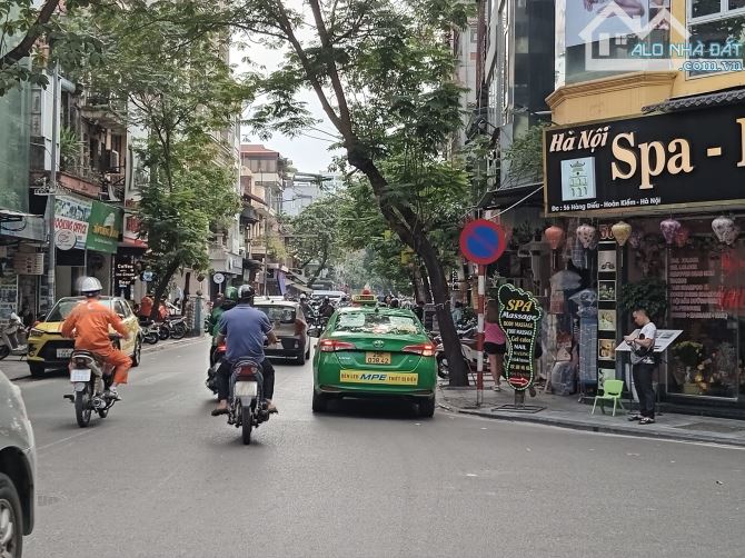 Bán nhà Mặt phố Hàng Điếu 360m2, mặt tiền 14.5m, giá 218 tỷ