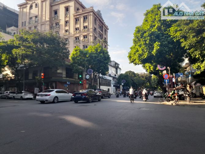 Hạ 20 tỷ! Bán cực gấp! nhà Mặt Phố Huế, DT 285m2 - MT 11m - Giá 169 Tỷ - 1