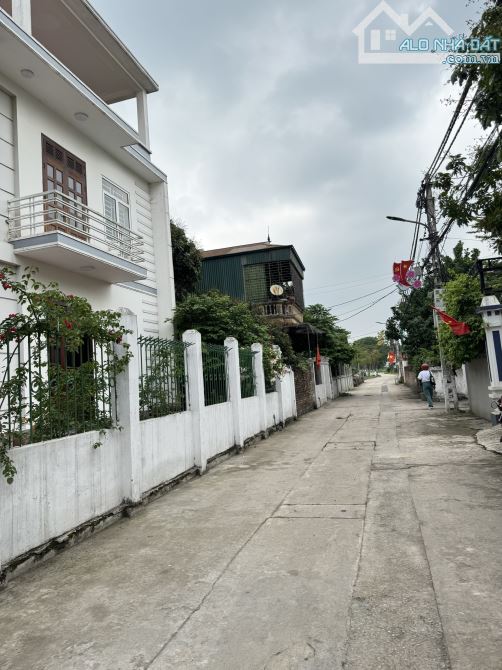 BÁN LÔ ĐẤT MAI LÂM ĐÔNG ANH - MẶT NGÕ TO - DT 67M2 - MT 5M - 2 Ô TÔ TRÁNH ,THÔNG - 4