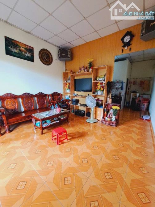 Bà Điểm (XTT- Hóc Môn) bán 550m2 đất tặng nhà cấp 4 gần Nguyễn Văn Bứa giá 8,9tỷ. - 1