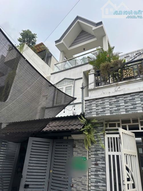 Nhà 3 tầng FULL NỘI THẤT đường THẠNH LỘC 13,phường THẠNH LỘC,Q12,dt 121m²DÒNG TIỀN 9tr/th - 1
