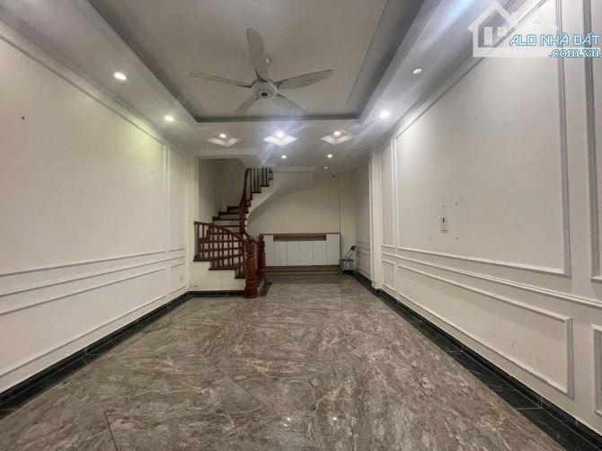 Cầu GIấy mặt ngõ ôtô 15m ra phố 7 tầng khung cột dân xây sổ A4 Võ Chí Công 36m 9.9 tỷ - 1