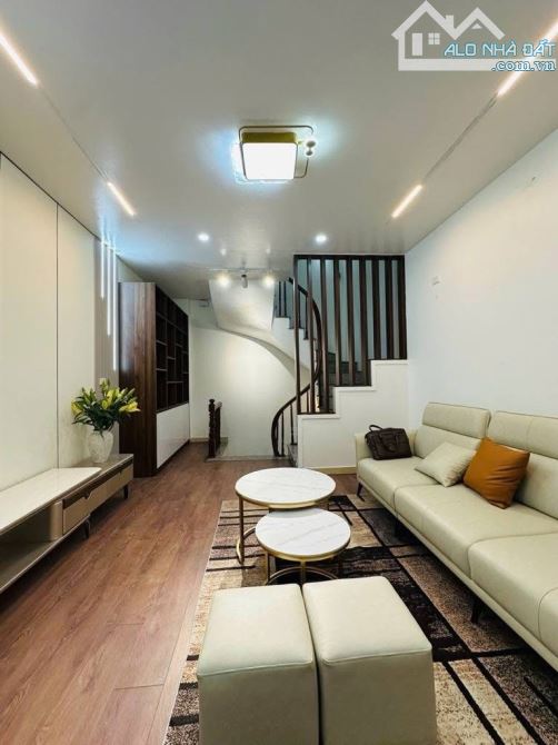 TRẦN CUNG CẦU GIẤY, LÔ GÓC 5 TẦNG 40M2, VÀI BƯỚC TRÂN RA PHỐ Ô TÔ TRÁNH. Nhỉnh 9 tỷ - 1