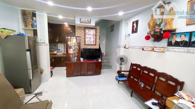 Hẻm Thông Thoáng - Khu Cao Tầng - Gần Chợ Phạm Văn Hai - 1