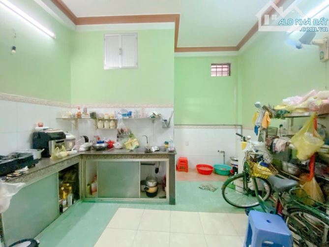 Khu Chợ Phạm Văn Hai - DT 62m2(4.6x14) Vuông Đẹp - 1