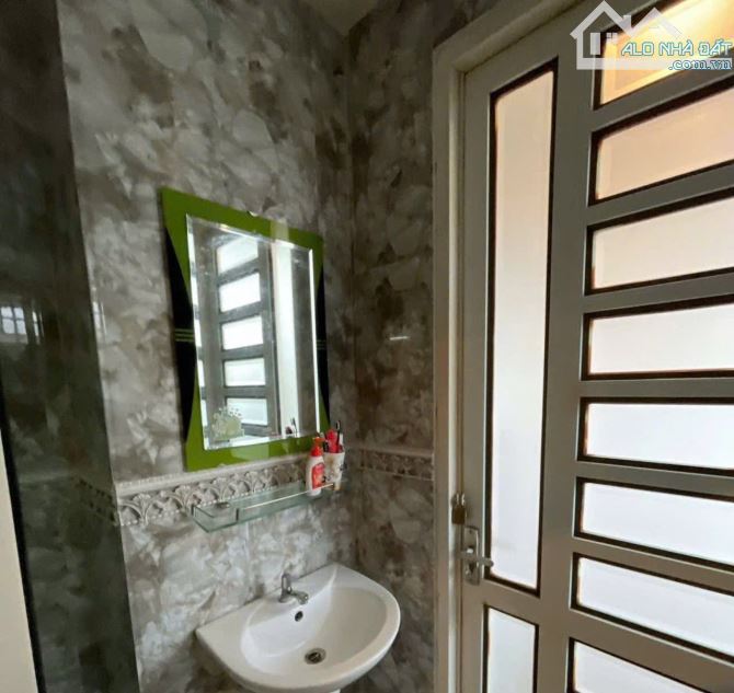 📱NHÀ 5 TẦNG MẶT TIỀN KINH DOANH LÊ HỒNG PHONG - BMT.  👉DT: 4,3 x 12 👉GIÁ 16tỷ - 1