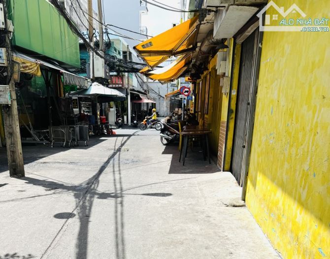 KÈO NGON HẼM XE MÁY 1 SẸC ĐƯỜNG SỐ Ô TÔ ĐỖ CÁCH CHỈ HƠN CHỤC CĂN NHÀ RẤT HIẾM CÓ NHÀ VỊ TR - 1