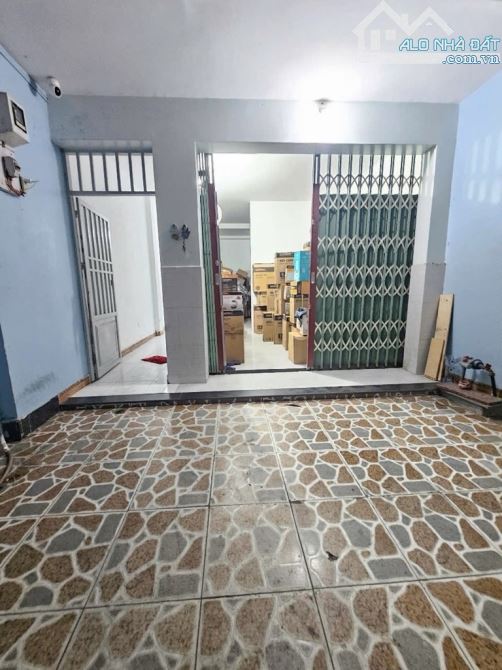 Mặt tiền đường 10m thông nhánh TRUNG MỸ TÂY 2, Q12 - Dt 72m2 (4.2x17), vị trí kinh doanh. - 1