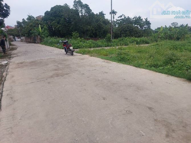 Bán Đất-Xã Minh Trí-( Sóc Sơn)-103M2 -2,25tỷ -Full Thổ Cư-Đường Rộng OTO Tránh -Dân TríCao - 1