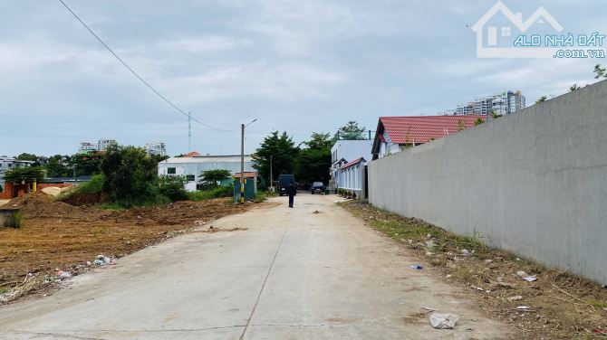 Bán đất dự án Tuổi Trẻ đường Lê Hữu Kiều Quận 2 cũ gần chợ Giồng (391m²) 115 tr/m² - 1