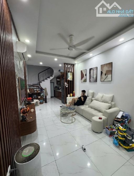 🔥 BÁN NHÀ ĐOÀN THỊ ĐIỂM 5M RA Ô TÔ, HÀNG XÓM SVĐ HÀNG ĐẪY, LÕI ĐỐNG ĐA 33M2 5 TẦNG, SĐCC - 1