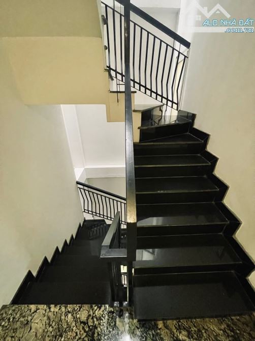 Bán Toà Khách sạn 7 Tầng + Hầm Đường Bạch Đằng P2 Tân Bình gần 150m2 NGỘP BANK BÁN GẤP. - 13