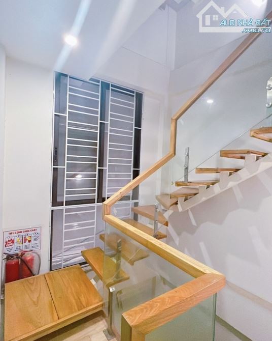 BÁN NHÀ MẶT PHỐ ĐÔNG CÁC, TRUNG TÂM ĐỐNG ĐA, 31m2 5 tầng, kinh doanh mọi loại hình. - 2