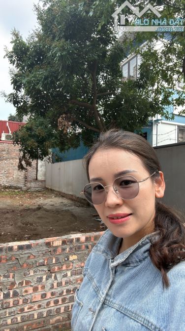 BÁN LÔ ĐẤT MAI LÂM ĐÔNG ANH - MẶT NGÕ TO - DT 67M2 - MT 5M - 2 Ô TÔ TRÁNH ,THÔNG - 5