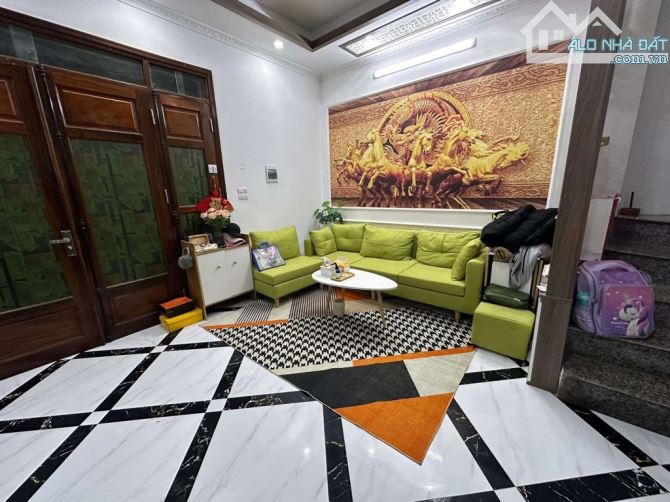 Bán nhà An Dương Vương Tây Hồ. DT: 30M2 x 5 Tầng..MT: 4,9M... giá 6,68 tỷ - 2