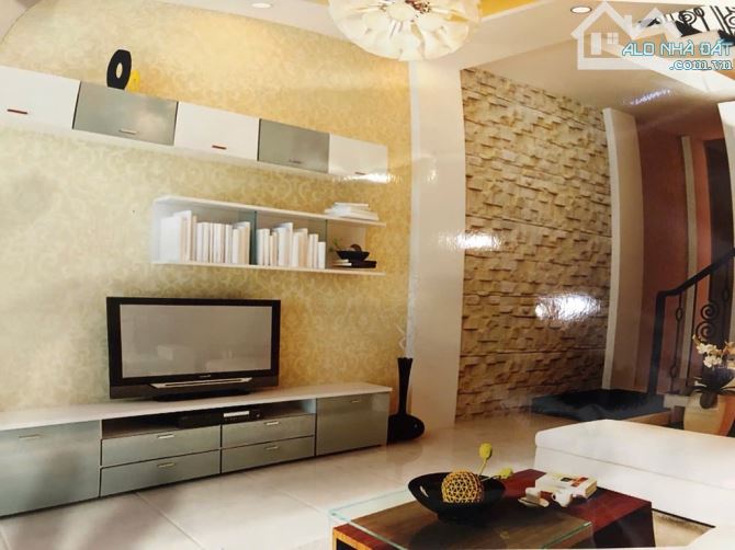 Mặt tiền đường số 17 P.11 GV, trong chợ HTT, 4 x 16 , chỉ 12 tỷ - 2