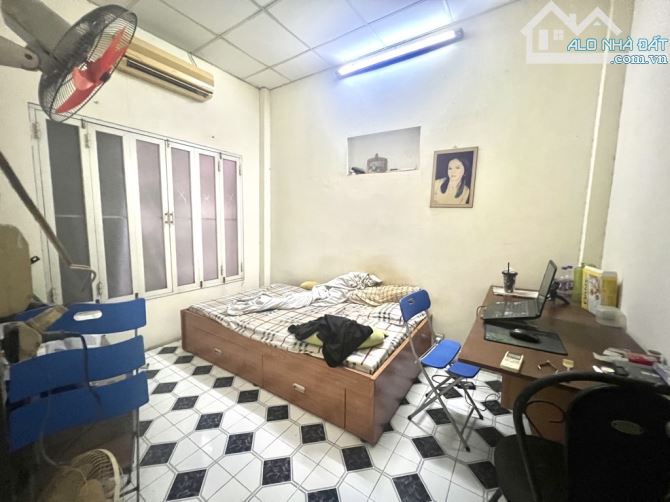 Bán nhà 2 tầng đường Dương Quảng hàm phường 5 quận gò vấp - 2