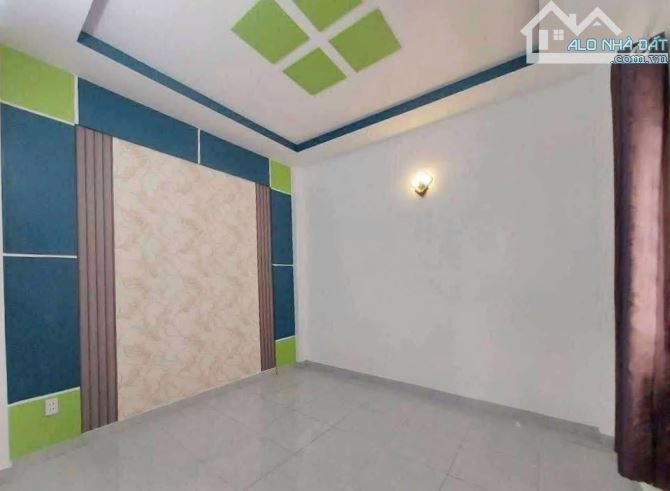 Nhà mới Lê Văn Quới, Bình Tân. DT 49m² - 3 tầng, MT 4,1m. Hẻm rộng ô tô tránh. 4.6 TỶ - 2