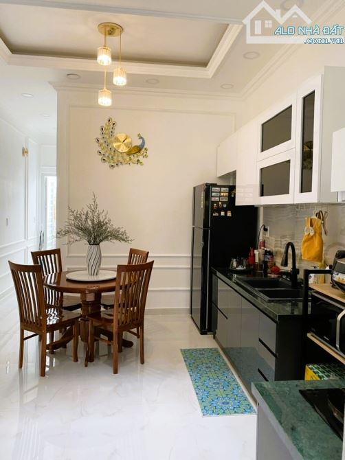 Nhà mới ở ngay, 3 tầng, 4PN, hẻm 8m ô tô tránh, đường số 6, Long Trường, Q9 - Chỉ 6.99 tỷ - 2