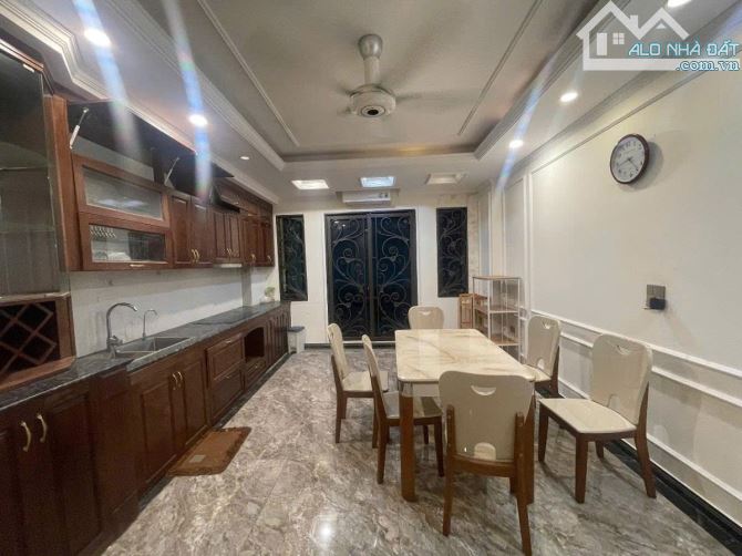 Cầu GIấy mặt ngõ ôtô 15m ra phố 7 tầng khung cột dân xây sổ A4 Võ Chí Công 36m 9.9 tỷ - 2