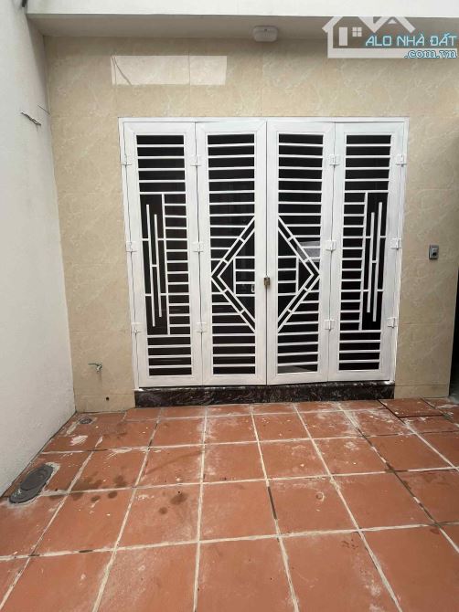 HÀNG KÍN F0 -ĐTU SINH LỜI NGAY 35m VIỆT Hưng 5,5 tỉ - 2