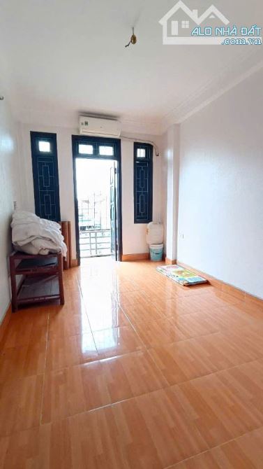 NHÀ 4 TẦNG TRUNG TÂM YÊN VIÊN - Ô TÔ ĐỖ SÁT CỬA - 4.3 TỶ - 2