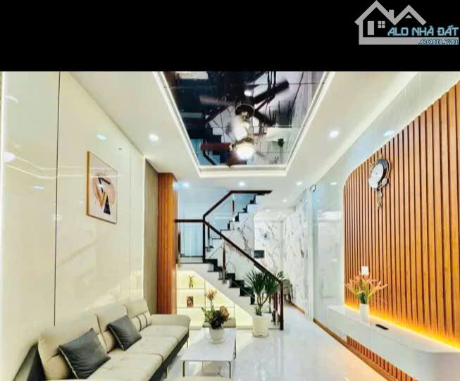 🚘 CĂN GÓC 2 Măt Đường, Nguyễn Duy Trinh - 122m2, 2TẦNG -ViB  Q2- RẺ 9 tỷ - 2