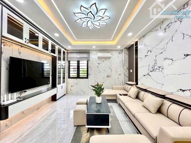 Nhà đẹp 5 tầng, hẻm 6m, đường Bùi Văn Ngữ, Quận 12, 4*15m, nhỉnh 7 tỷ! - 2