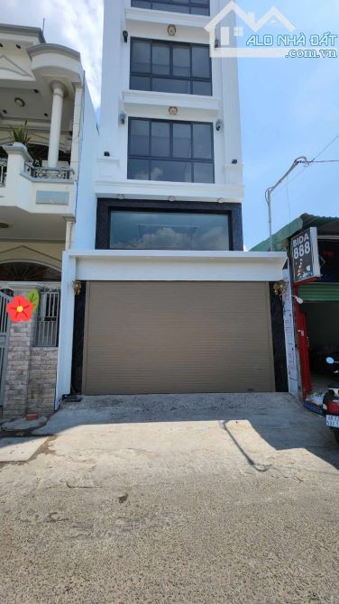 TOÀ NHÀ VĂN PHÒNG 7 TẦNG THANG MÁY - 129m2 (5×26) - KHU CV LÀNG HOA - 18.5 TỶ - 2