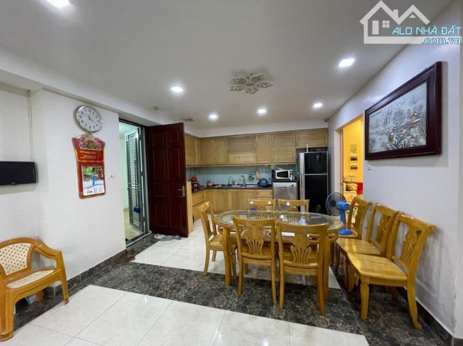 Bán chung cư Chùa Láng 95m2 - 6.95 Tỷ - 2