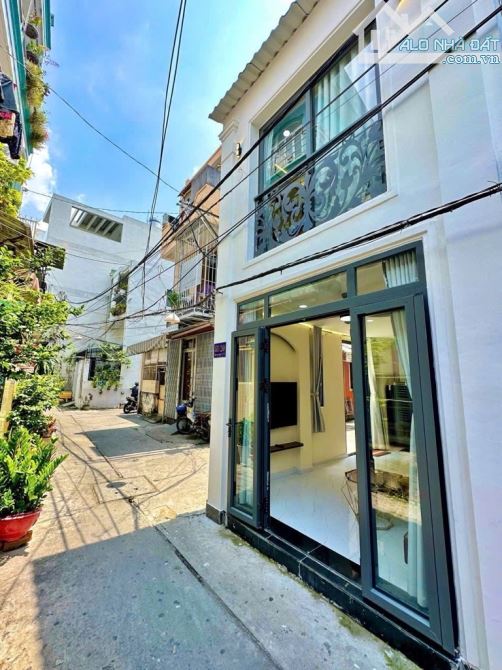 2 MT Hẻm Trung Tâm Quận 3 Gấp Bán - 2