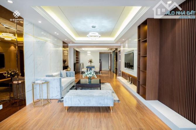 Căn Hoa Hậu 4pn3vs (Siêu To Khổng Lồ) The Emerald CT8 Mỹ Đình, Nội Thất Kiểu Ý, chỉ 9 tỷ - 2