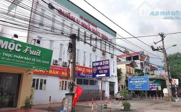 Bán đất TT nhà máy Z125 sẵn nhà cấp 4 đang làm phòng dạy học -DT 63m2 -MT4.5m -Ô ô qua cửa - 2