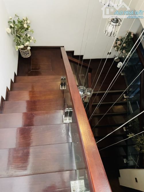 Bán Biệt Thự CIPUTRA 230m2 xây 3 tầng, thiết kế hiện đại, Mặt tiền 10m chỉ 60 tỷ - 2