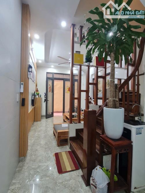 🔶 Nhà Đẹp Kim Giang 34m2 – Ô Tô Đỗ Cổng – 60m ra phố – Ngõ thông – Nội thất xịn - 7.4 Tỷ - 2
